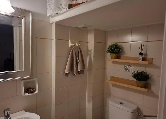 Athens Cozy Gem 2Br Apt - 300Mbps - 10 Min To Acropolis By Subway