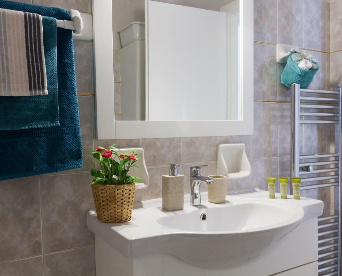 Cozy Gem 2br - 200mbps - 10 Min To Acropolis By Subway Athen